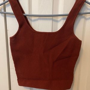 Ribbed maroon crop top